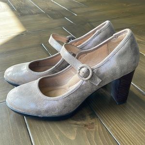 Söfft Women’s Natara Heel - Size 9.5